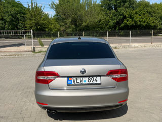 Skoda Superb foto 3