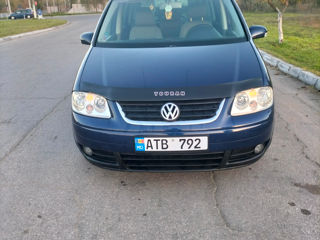 Volkswagen Touran foto 6