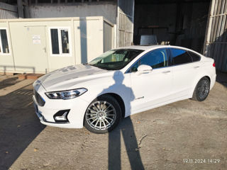 Ford Fusion foto 3