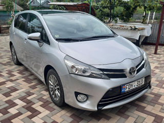 Toyota Verso foto 1