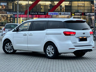 KIA Carnival foto 5