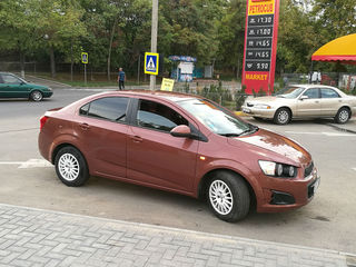 Chevrolet Aveo foto 2