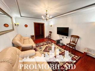 Apartament cu 3 camere, 68 m², Buiucani, Chișinău foto 5