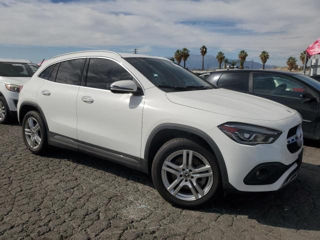 Mercedes GLA foto 1