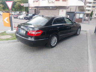 Mercedes E-Class foto 2