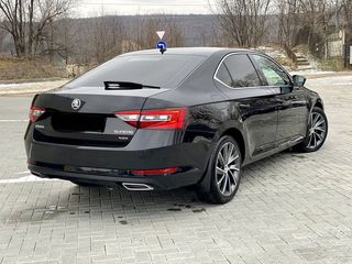 Skoda Superb foto 3