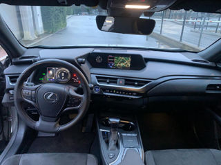 Lexus UX foto 9