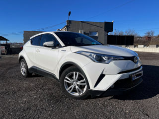 Toyota C-HR foto 2