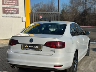 Volkswagen Jetta foto 5