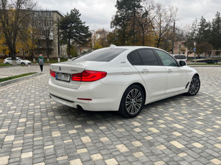 BMW 5 Series foto 3