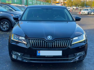 Skoda Superb foto 3