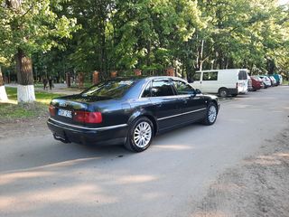 Audi A8 foto 2