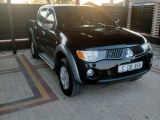 Mitsubishi L200 foto 2