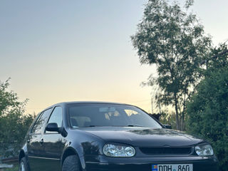 Volkswagen Golf foto 1