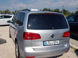 Volkswagen Touran foto 9