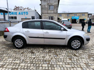 Renault Megane foto 6