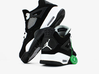 Nike Air Jordan 4 Retro White Tunder foto 8