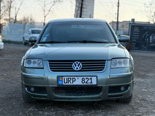 Volkswagen Passat foto 1