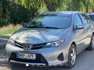 Toyota Auris foto 1