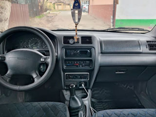 Mazda 323 foto 6