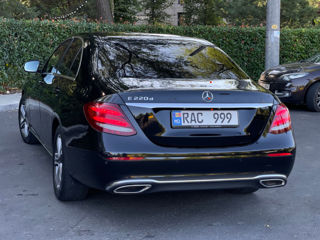 Mercedes E-Class foto 2