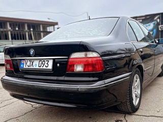 BMW 5 Series foto 4