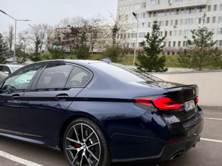 BMW 5 Series foto 2