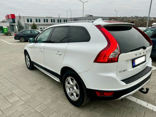 Volvo XC60 foto 2