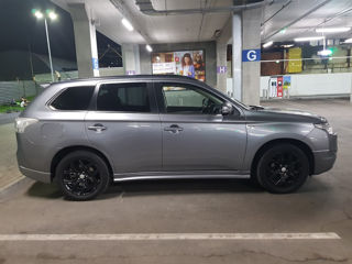 Mitsubishi Outlander foto 5