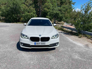 BMW 5 Series foto 8