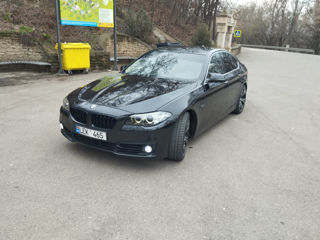 BMW 5 Series foto 2