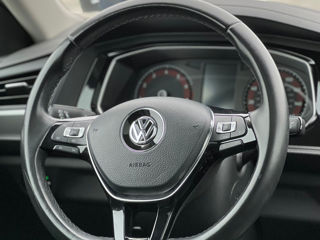 Volkswagen Jetta foto 9