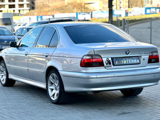 BMW 5 Series foto 4