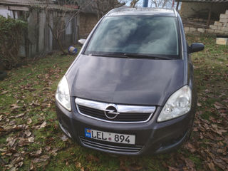 Opel Zafira foto 2