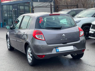 Renault Clio foto 7