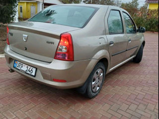 Renault Logan foto 8