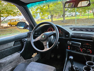 BMW 5 Series foto 10