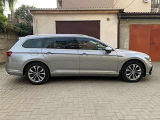 Volkswagen Passat foto 4