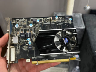 AMD R7 240 1GB