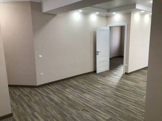 Apartament cu 2 camere, 78 m², Râșcani, Chișinău foto 3