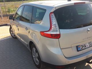 Renault Grand Scenic foto 3