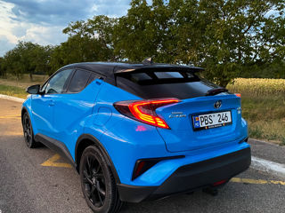 Toyota C-HR foto 2