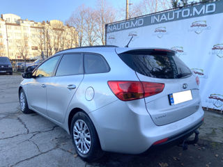 KIA Ceed Sw foto 4