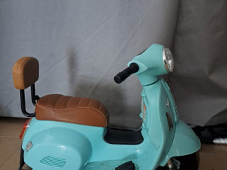 Masina electrica Vespa foto 2