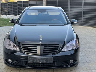 Mercedes S-Class