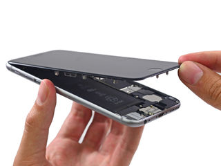 Reparatii iPhone foto 3
