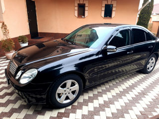 Mercedes E-Class foto 9