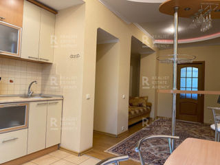 Apartament cu 3 camere,  Centru,  Bălți,  Bălți mun. foto 2
