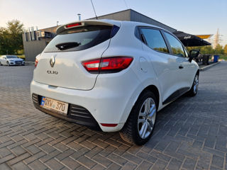 Renault Clio foto 8