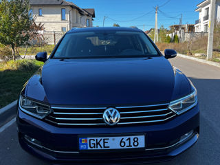 Volkswagen Passat foto 2